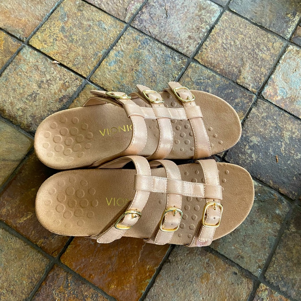 Vionic Sandals - New Condition - Only Worn Once A… - image 5